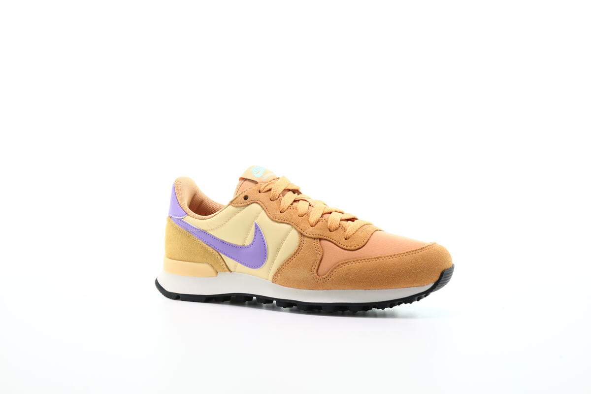 nike internationalist copper moon